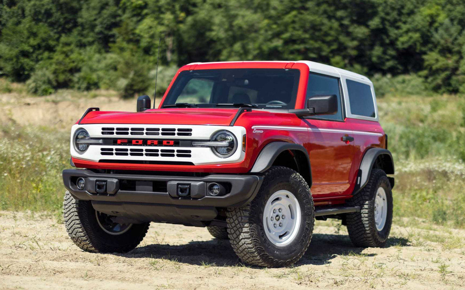 Ford Bronco 2door Heritage Edition 2023 SUV Drive